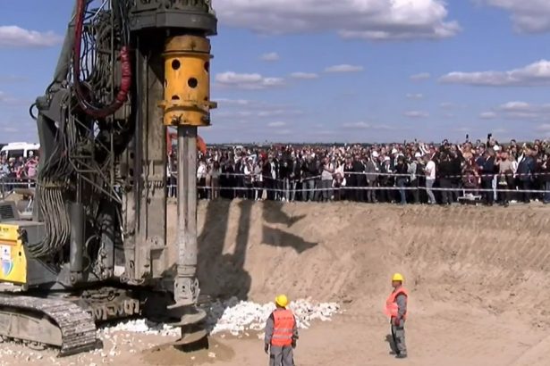 video au inceput lucrarile la podul de flori primul din cele 5 care vor fi construite peste prut grindeanu se intampla cu bani de la ue 680cfe588b92f