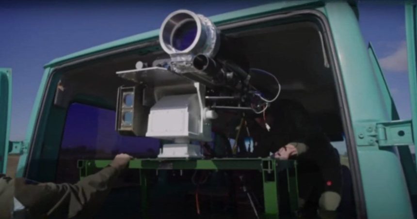 video ce este trident noua arma a ucrainei primele imagini cu sistemul laser capabil sa doboare avioane si drone 67fc270422e5b