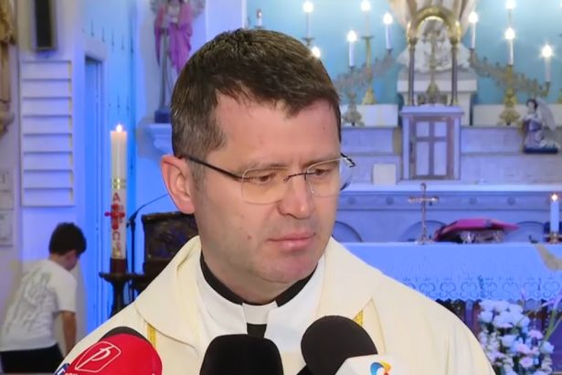 video ne rugam sa nu fie in biserica lupte precum cele politice mesaje din cadrul bisericii catolice din romania dupa moartea papei 6806406797510