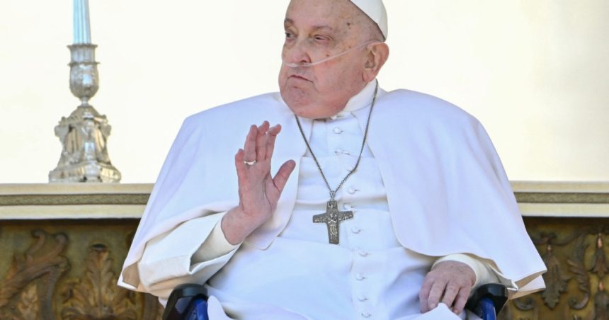 video papa francisc aparitie in public in piata sfantul petru de la vatican mesajul suveranului pontif 67f2649291e50