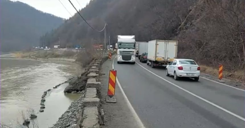 video restrictii de circulatie pe valea oltului luni si marti se opreste traficul cate o ora in mai multe intervale 680f14f55f705