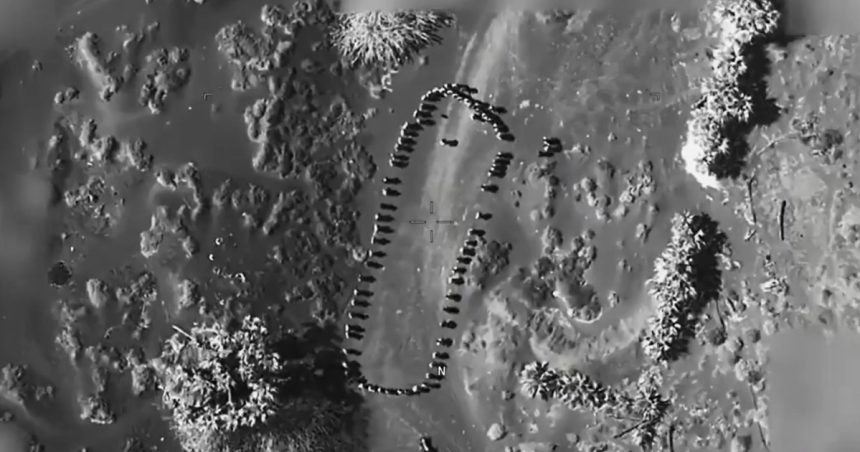 video trump a publicat un videoclip in care mai multe persoane sunt lovite de o explozie in yemen oops acesti houthi nu vor mai ataca 67f0d172d4eb2