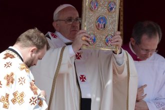 video va rog pe voi sa i cereti domnului sa ma binecuvanteze mesajul umil cu care papa francisc si a inceput pontificatul acum 12 ani 68061aace25bb