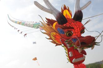 videofoto festivalul international al zmeielor in china participa 257 de echipe din 51 de tari si regiuni 6804bd73be1f9