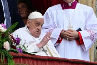 videofoto papa francisc a aparut in piata sfantul petru si a transmis o urare de paste de dimineata s a vazut cu vicepresedintele sua jd vance 6804ec52c0f49