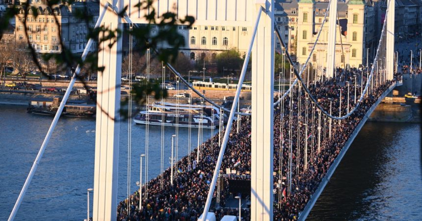 viktor orban vrea o lege care sa i impiedice pe protestatari sa blocheze podurile din ungaria 67eff19e0777c