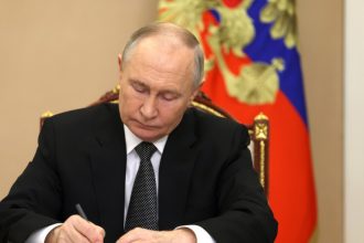 vladimir putin vrea cenzura absoluta in rusia ce legi a promulgat liderul de la kremlin 680762cccef06