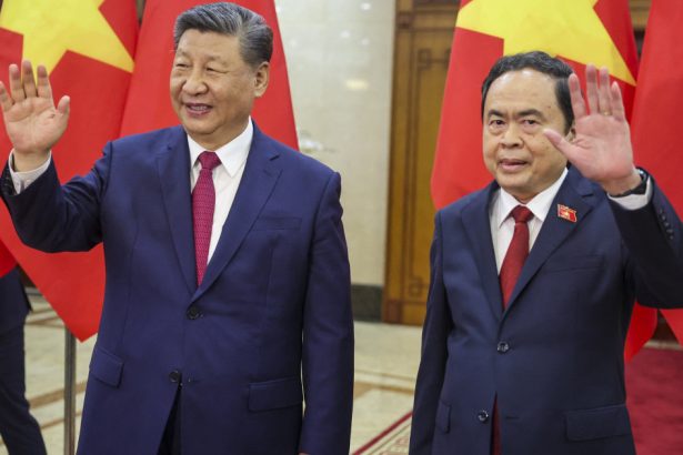 xi jinping a mers in vietnam pentru a se intalni cu liderul de la hanoi raspunsul celor doi la razboiul tarifelor declansat de trump 67fd2a010262b