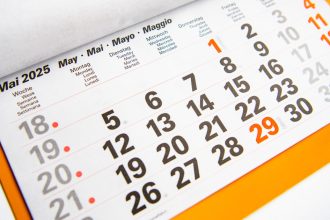 zile libere de 1 mai 2025 cat dureaza minivacanta pentru bugetari si angajatii din sectorul privat 67fdef1ab6b01