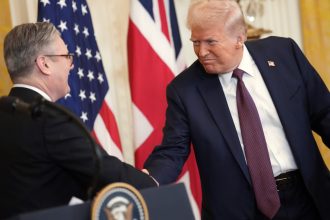 acord comercial istoric negociat de trump sua reduc tarifele pentru masinile britanice si elimina taxele pe otel si aluminiu 681cf2563fbcb