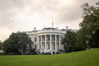 administratia trump are de gand sa trimita acasa 200 000 de ucraineni plus alti imigranti 682c9b5471af3