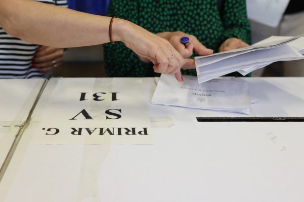 aducem turul doi inapoi la primarie initiativa pentru alegerea primarilor in doua tururi lansata de un partid neparlamentar 68336b175f147