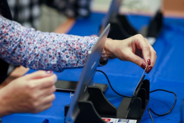 alegeri prezidentiale 2025 cu ce act de identitate poti vota la sectiile organizate in tara cand poti folosi pasaportul 6815cd837e48b