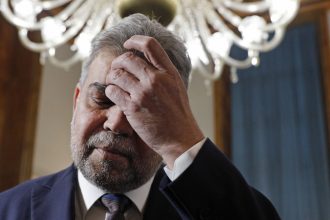 analiza batalia pentru putere in psd scaunul lui ciolacu se clatina doar pe jumatate masa critica din partid ramane amortita 68205cc7d9f6f