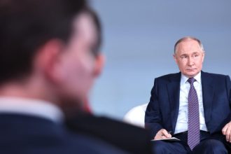 analiza occidentul crede ca putin nu poate fi de acord cu pacea din cauza amenintarii problemelor politice interne bild 6818738c72890