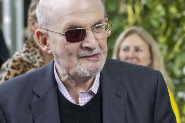 autorul tentativei de omor asupra lui salman rushdie a fost condamnat la inchisoare ce pedeapsa a primit 6827610d801ae