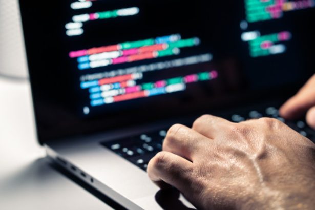 avertisment dnsc societati comerciale din domeniul financiar contabil vizate de atacuri cibernetice de tip ransomware 681bb177312a7