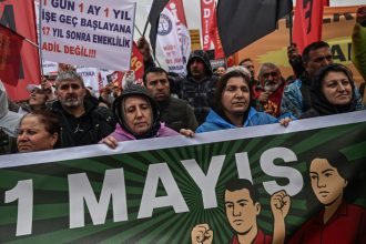 continua arestarile in istanbul peste 400 de persoane au fost retinute dupa ce au participat la marcarea zilei de 1 mai 68138c7e604da