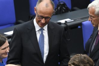 cum l a subminat trump pe merz inca dinainte ca acesta sa ajunga cancelar al germaniei 681a3460b3fdd