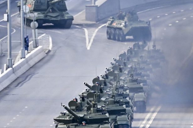 de teama dronelor ucrainene rusii taie internetul in moscova de 9 mai cand e programata parada militara in piata rosie 681b98a3b2e9f
