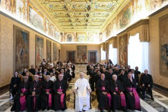 donald trump volodimir zelenski si aliatii europeni saluta oferta papei leon al xiv lea de a gazdui negocieri rusia ucraina la vatican 682c368f1d2b6