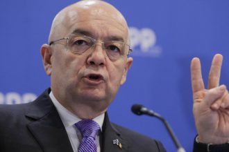 emil boc nu pot sa i reprosez nimic lui crin antonescu n a facut nicio greseala turul 2 un referendum pro europa sau anti europa 681c95fbab652