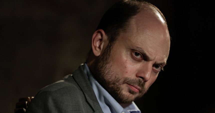 exclusiv de ce este romania o tinta pentru vladimir putin explicatiile disidentului rus vladimir kara murza 682ea27866235