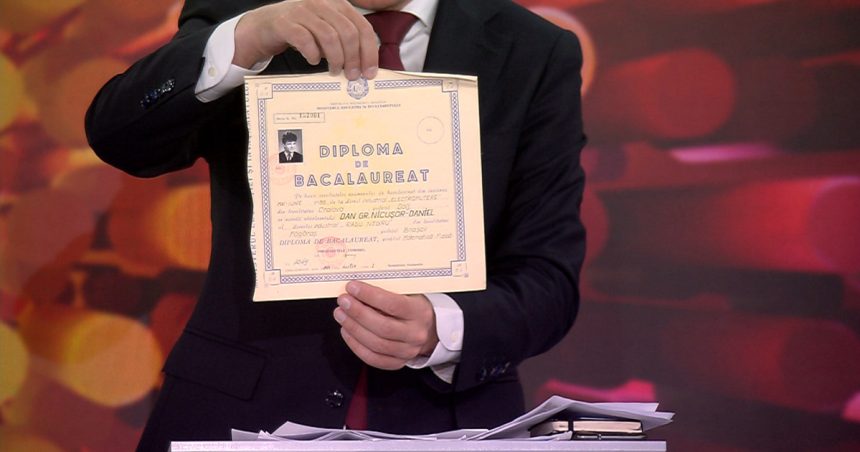 exclusiv nicusor dan si a prezentat diploma de bacalaureat dupa aparitia unui fals pe retelele sociale circula un fake news grosolan 682245763c63b