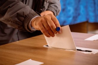 exit poll uri alegeri prezidentiale turul 2 trei institute vor face sondaje de opinie duminica la iesirea de la urne 6825f3a702a9f