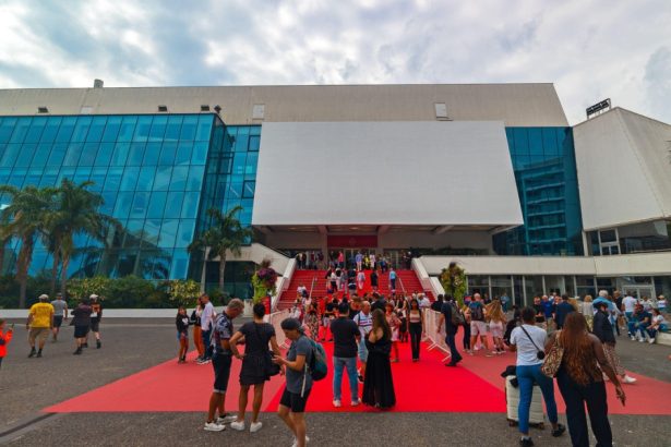festivalul de la cannes isi arata sprijinul pentru ucraina prin proiectia a trei filme in prima zi a evenimentului 68244696275c3