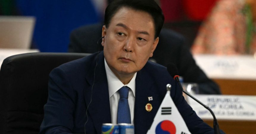 fostul presedinte sud coreean yoon suk yeol inculpat pentru abuz de putere dupa ce a incercat sa impuna legea martiala 68132a0cbd8ea