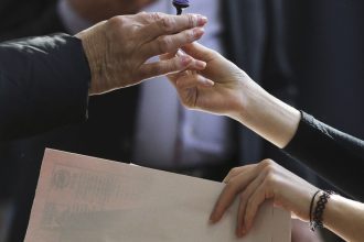 guvernul de la chisinau dupa acuzatiile aur de frauda imensa la alegeri incurajam pe toata lumea sa iasa la vot fara frica 6827322aee53d