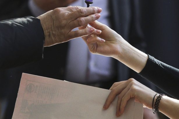 guvernul de la chisinau dupa acuzatiile aur de frauda imensa la alegeri incurajam pe toata lumea sa iasa la vot fara frica 6827322aee53d