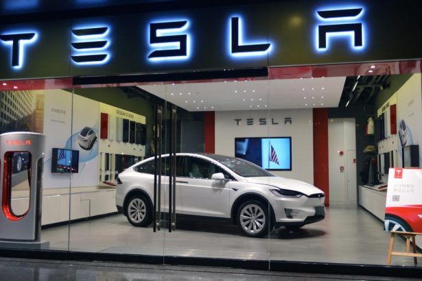 inca o luna in care vanzarile tesla s au prabusit in europa implicatiile sunt enorme 6835df33f0e47