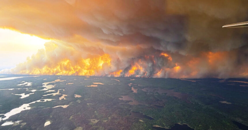 incendiile de vegetatie scapate de sub control din canada alunga mii de oameni din case avem nevoie de ploi 683950743ca64