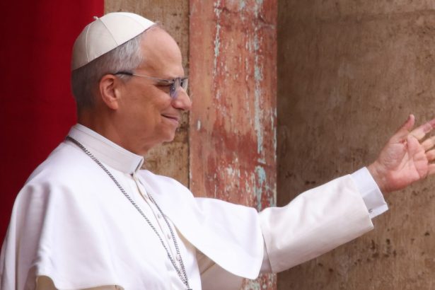 incepe pontificatul lui leon al xiv lea mii de credinciosi sunt asteptati la slujba din piata sfantul petru participa si zelenski 682986a68cb0a