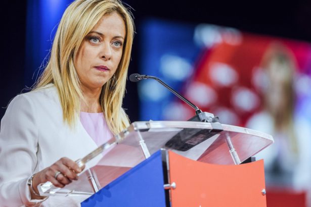 infrangere pentru giorgia meloni ambele femei din cuplurile de acelasi sex obtin statutul legal de parinti in italia 68302c37ce592