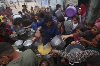 israelul a reluat bombardamentele in fasia gaza oficial onu in cateva saptamani oamenii vor muri nu de bombe ci de foame 6822ef261c345