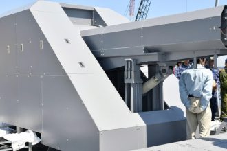 japonia a prezentat o arma care poate schimba soarta razboiului ce este si cum functioneaza tunul electric 682f109fd9fba