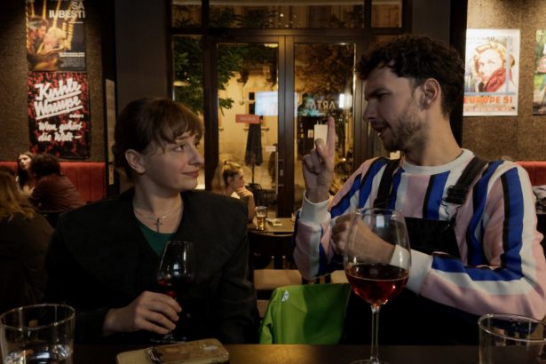 kontinental 25 de radu jude castigator al ursului de argint intra in cinema din 20 iunie productia e filmata cu un telefon mobil 681fa36a99530