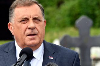 liderul politic al sarbilor din bosnia a mers din nou la moscova chiar daca este cautat de justitia din tara sa 683593087da5b