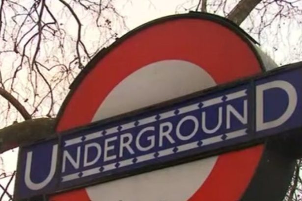 liniile de metrou din londra au fost suspendate din cauza unei pene de curent totul s a oprit 682234d1b7a4f