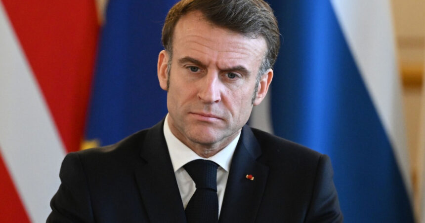 macron pune presiune pe trump privind noi sanctiuni care sa vizeze rusia un test al credibilitatii americanilor 683990ea54a59