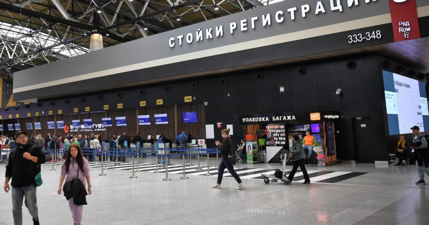 mai multe aeroporturi rusesti au fost inchise pe fondul atacurilor cu drone sute de zboruri anulate 681b4698d37ed