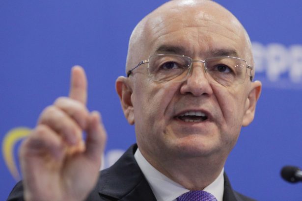 masurile propuse de pnl in negocierile pentru guvern boc cum ar putea trece prin parlament reforma administrativa fara o majoritate 682f17e19a306