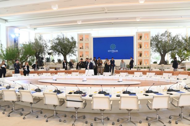 ministrii de finante din g7 se reunesc in canada discutii cruciale despre razboiul din ucraina si tarifele lui donald trump 682c2d2da853a