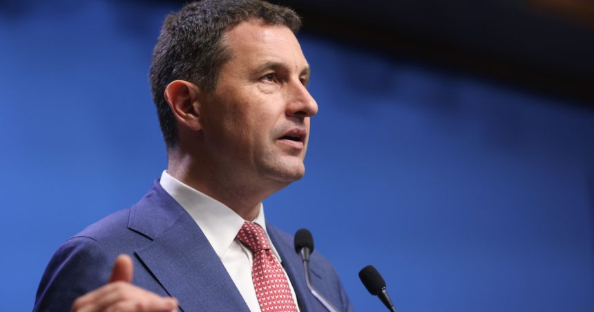 ministrul finantelor pietele evalueaza situatia politica actuala ca un risc semnificativ si factor negativ 681e4b1895030