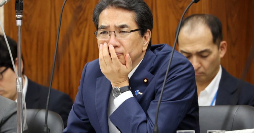 ministrul japonez al agriculturii a demisionat dupa ce a declarat ca nu cumpara orez pentru ca l primeste gratuit 682d699355c69