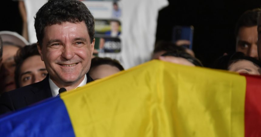 nicusor dan la cnn despre ascensiunea partidelor extremiste in romania e mai mult o problema sociala decat ideologica 682ce43579350