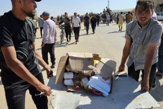 oficial onu aproape 40 de palestinieni au fost raniti de focuri de arma trase de israelieni in timpul distribuirii ajutoarelor in gaza 68374247cb643